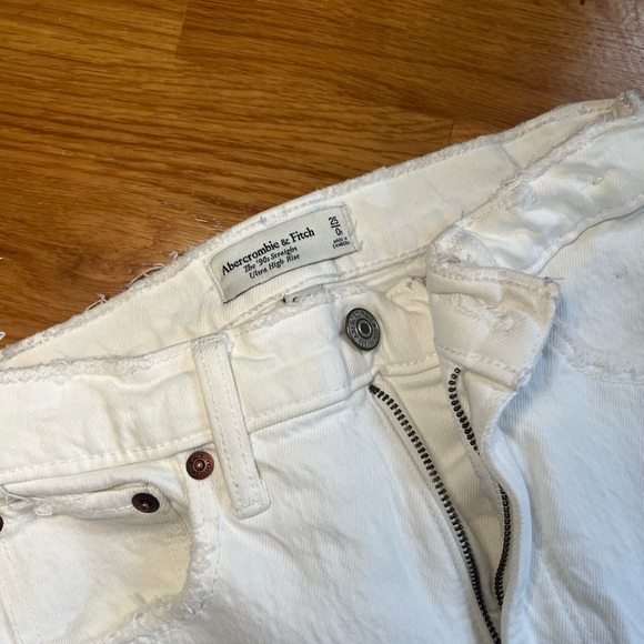 White Abercrombie Curve Love jeans size 0 - Picture 2 of 3